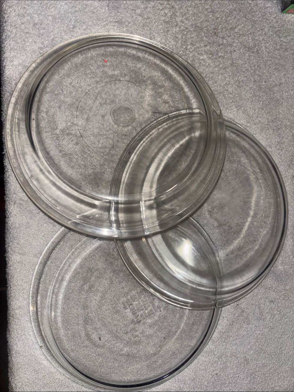 Pyrex Vintage glass pie dishes - Set of 3